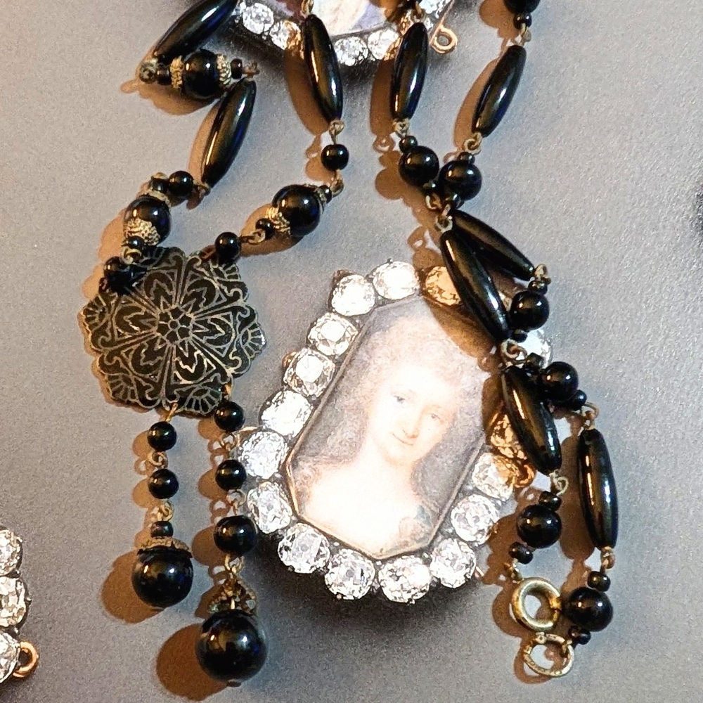 Victorian Era Whitby Jet & Enamel Antique Mourning Necklace - Picture 2 of 6